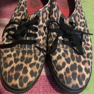 Leopard vans 8.5